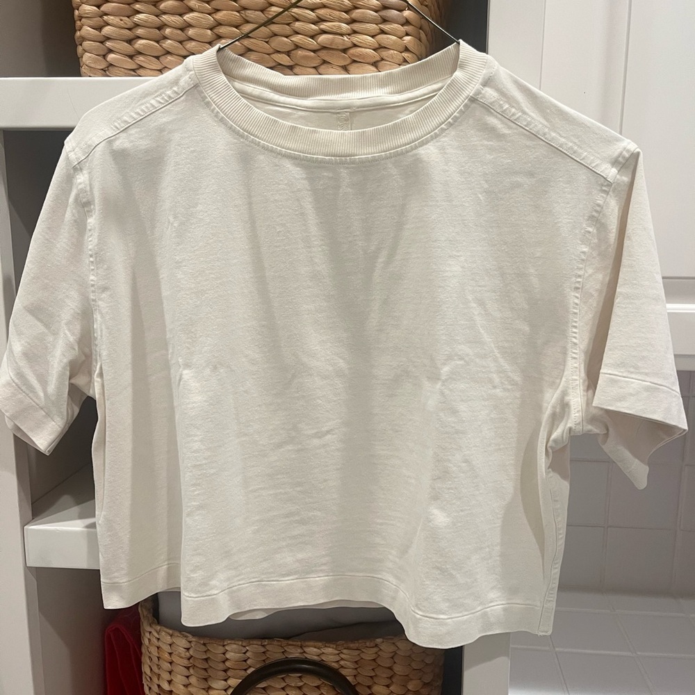 🍋lululemon athletica White Short Sleeve Tee